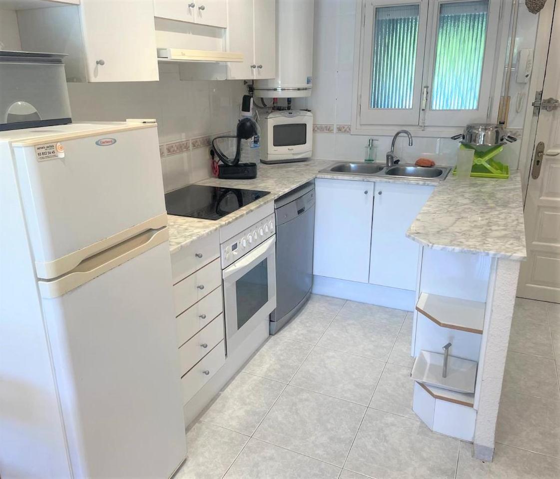 Apartamento En Platja Sant Pol S'Agaro Con Pisicina Y Jardin Сан-Фаліу-да-Ґішулс Екстер'єр фото