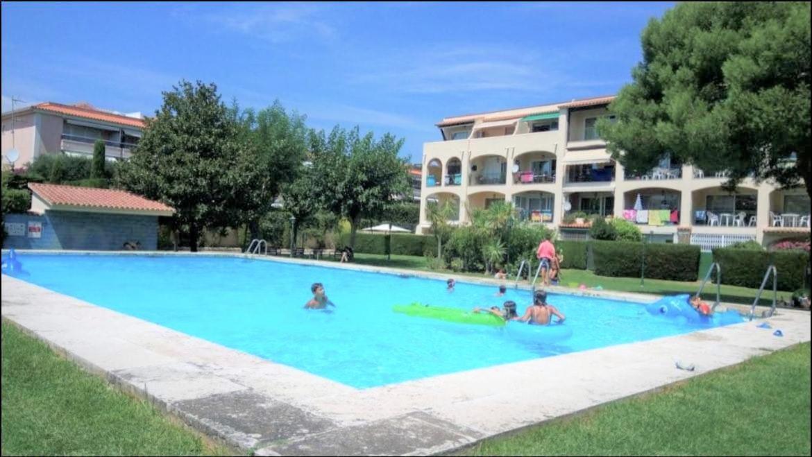 Apartamento En Platja Sant Pol S'Agaro Con Pisicina Y Jardin Сан-Фаліу-да-Ґішулс Екстер'єр фото
